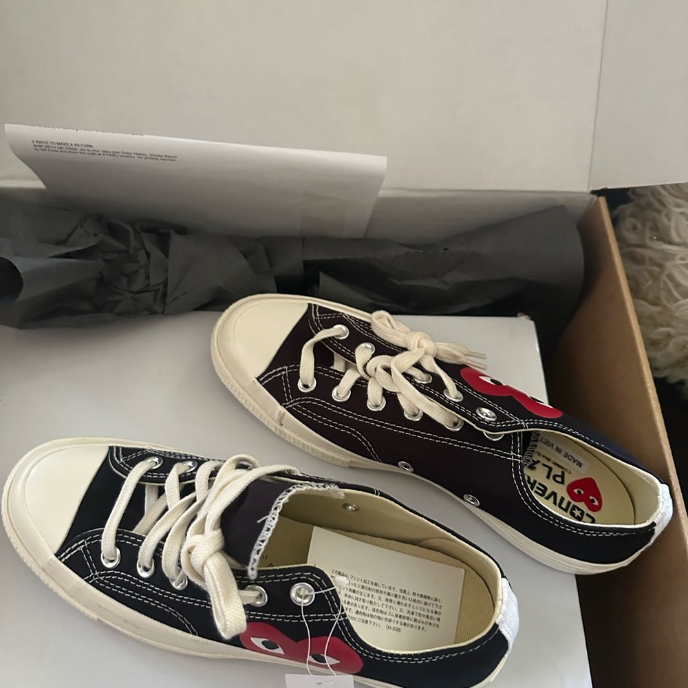 !!!!SOLD!!!! Play converse